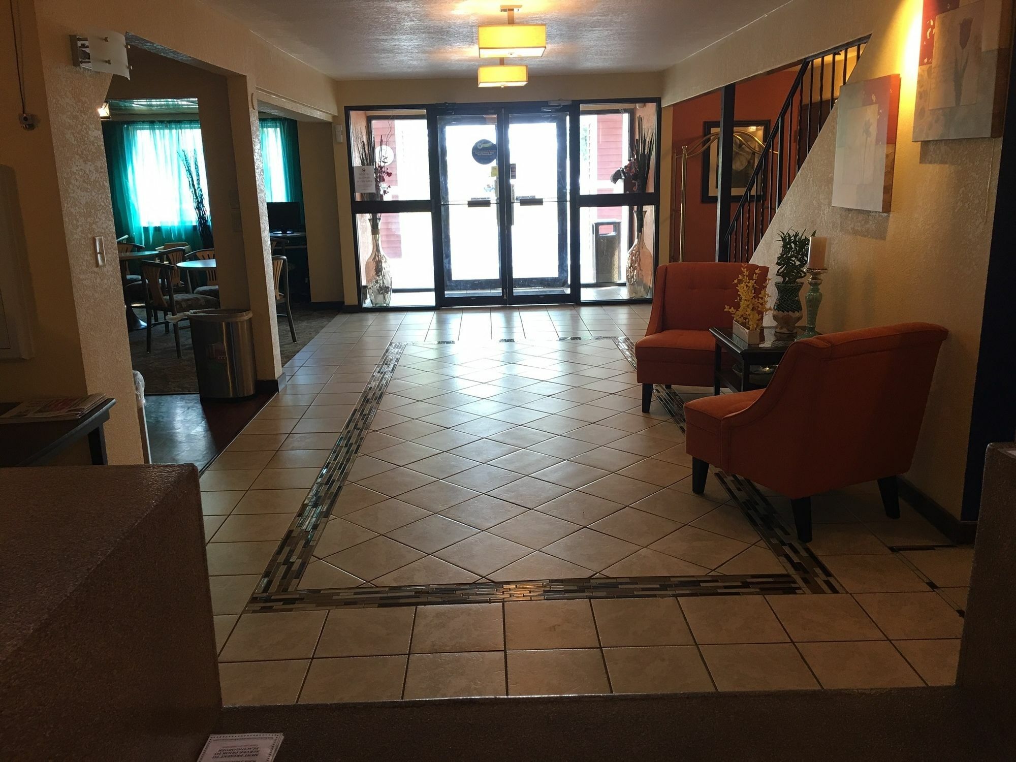Days Inn & Suites By Wyndham Стивънс Пойнт Екстериор снимка